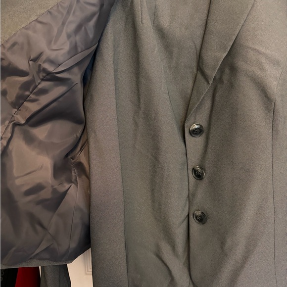 Lesuit 2pc Notch Collar suit - Picture 4 of 7